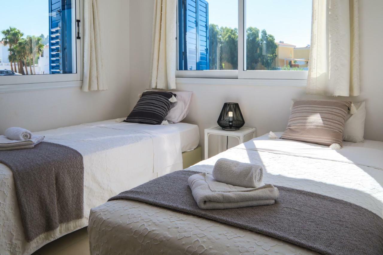 Phaedrus Living: Seaside Luxury Villa Anafi Paralimni Eksteriør billede